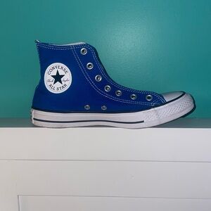 women’s blue converse size 8